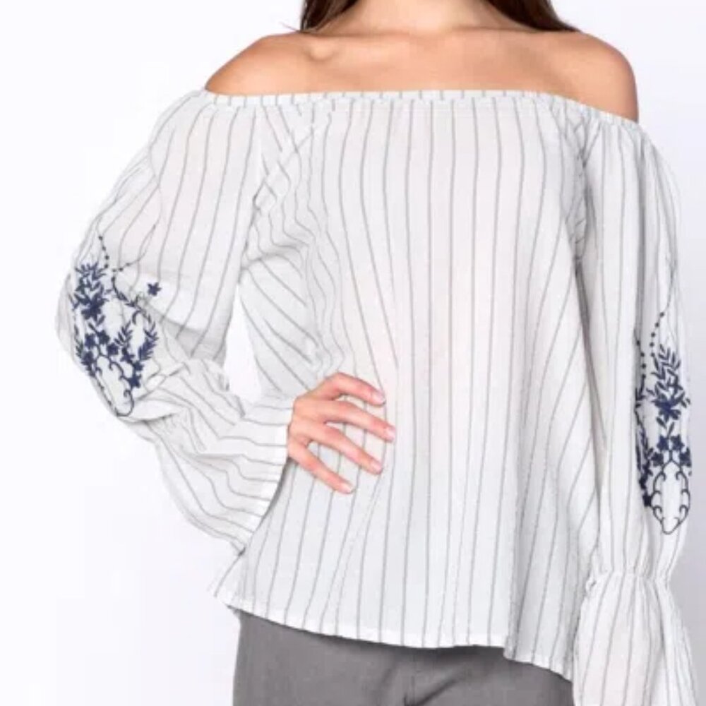 XCVI Bell Long Sleeve Embroidered Top Small Blue Lightweight Relaxed Fit Boho